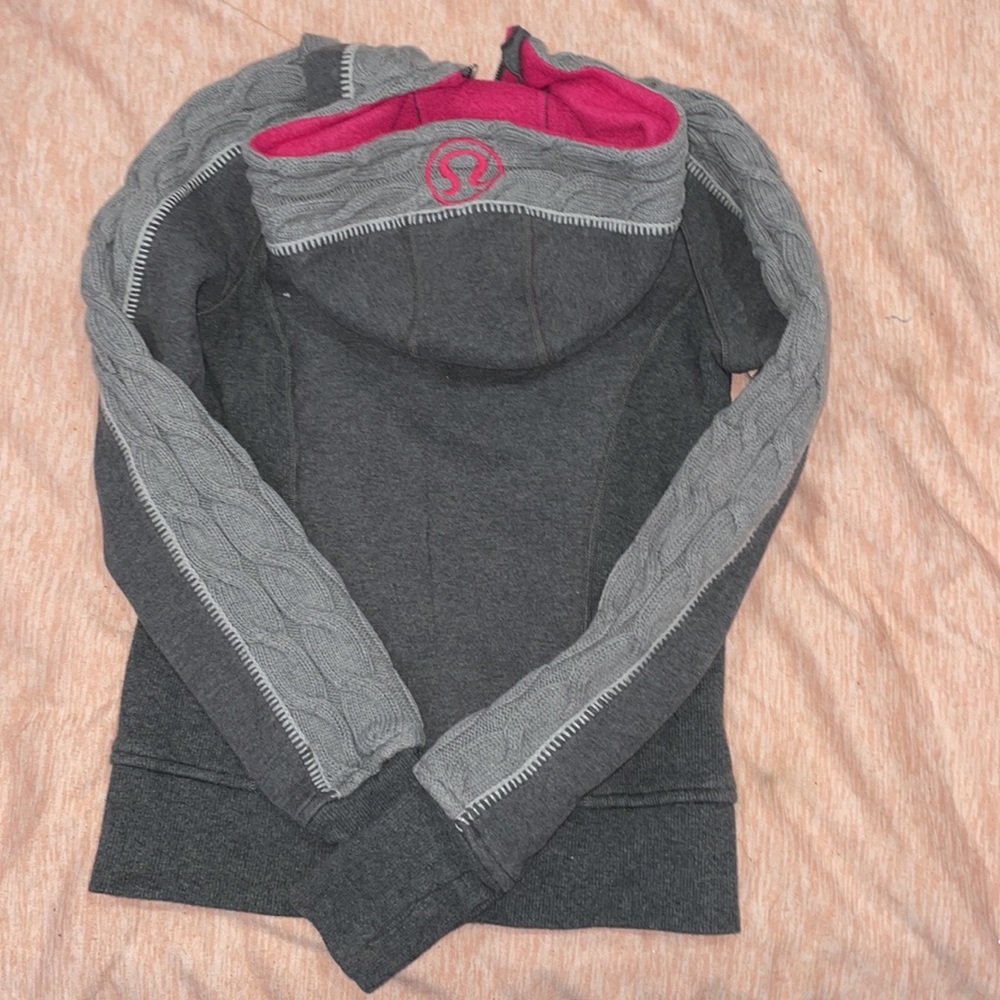 RARE⭐️ lululemon special edition scuba hoodie - Picture 3 of 3